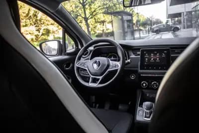 Sell Renault Zoe 2020 - 12900 EUR, 44743 km - AUTO.MOTO.pt