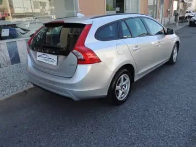 Vendo Volvo V60 2015 - 14950 EUR, 200200 km - AUTO.MOTO.pt