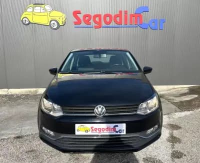 Vendo Volkswagen Polo 2015 - 8750 EUR, 140000 km - AUTO.MOTO.pt