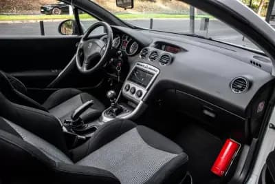 Vendo Peugeot 308 CC 2010 - 10450 EUR, 210184 km - AUTO.MOTO.pt