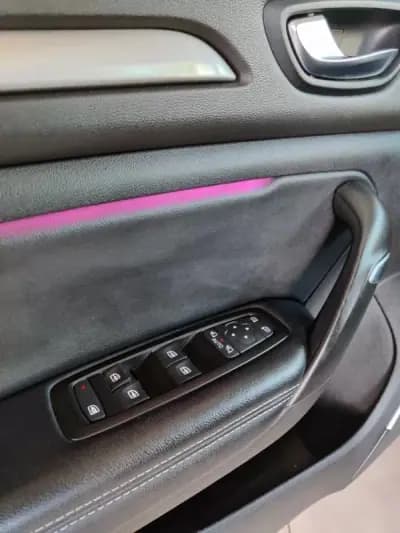 Sell Renault Mégane Sport Tourer 2019 - 13750 EUR, 155000 km - AUTO.MOTO.pt