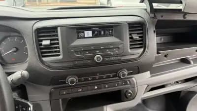 Sell Citroën Jumpy 2023 - 21390 EUR, 33500 km - AUTO.MOTO.pt