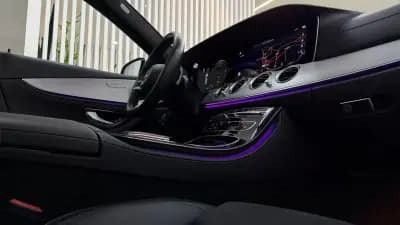 Sell Mercedes-Benz E 300 2023 - 46990 EUR, 63661 km - AUTO.MOTO.pt