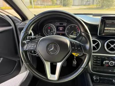 Vendo Mercedes-Benz A 180 2015 - 14250 EUR, 155500 km - AUTO.MOTO.pt