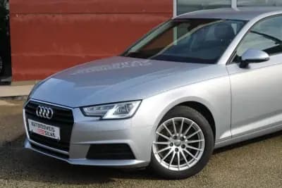 Vendo Audi A4 2019 - 19990 EUR, 168000 km - AUTO.MOTO.pt