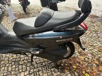 Vendo mota SYM GTS 2012 - 1750 EUR, 56800 km - AUTO.MOTO.pt