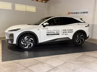 Sell 2025 - 40900 EUR, 4055 km - AUTO.MOTO.pt