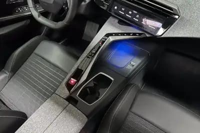 Sell Peugeot 3008 2024 - 31450 EUR, 14850 km - AUTO.MOTO.pt