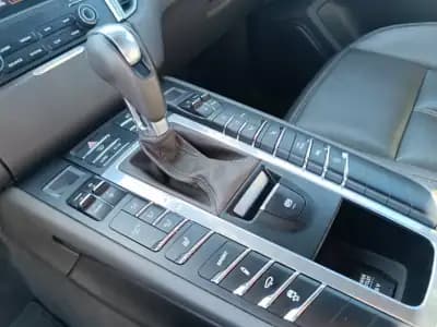 Vendo Porsche Macan 2016 - 47500 EUR, 155000 km - AUTO.MOTO.pt