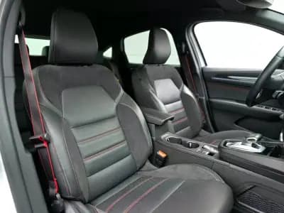 Vendo Renault Arkana 2021 - 23250 EUR, 52400 km - AUTO.MOTO.pt