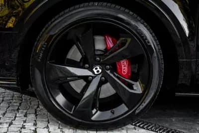 Sell Bentley Bentayga 2022 - 230000 EUR, 70942 km - AUTO.MOTO.pt