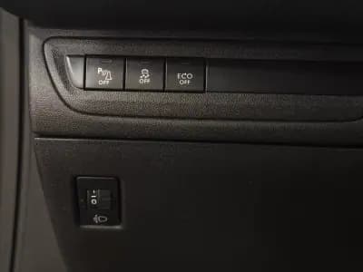 Vendo Peugeot 2008 2017 - 12490 EUR, 57665 km - AUTO.MOTO.pt