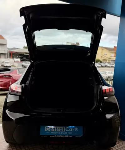 Vendo Peugeot 208 2022 - 15950 EUR, 91000 km - AUTO.MOTO.pt