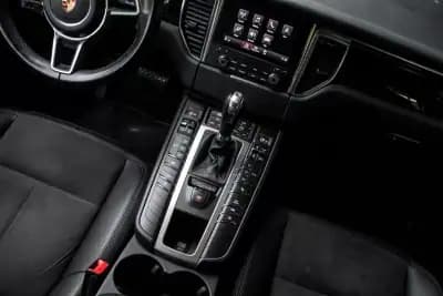 Vendo Porsche Macan 2018 - 59990 EUR, 99798 km - AUTO.MOTO.pt