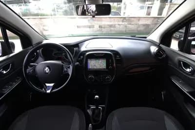 Sell Renault Captur 2015 - 12990 EUR, 130000 km - AUTO.MOTO.pt