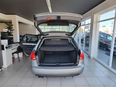Vendo Audi A4 Avant 2006 - 7350 EUR, 292800 km - AUTO.MOTO.pt