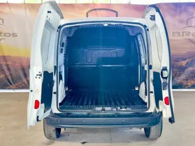 Vendo Renault Kangoo 2019 - 11500 EUR, 161094 km - AUTO.MOTO.pt