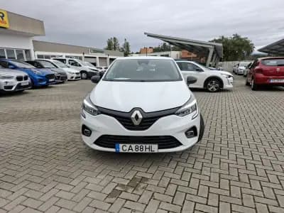 Sell Renault Clio 2020 - 13250 EUR, 54500 km - AUTO.MOTO.pt