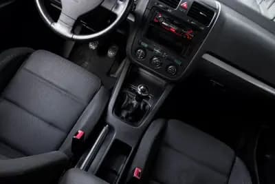 Vendo Volkswagen Golf 2003 - 4900 EUR, 208740 km - AUTO.MOTO.pt