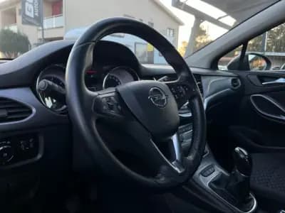 Sell Opel Astra 2016 - 13990 EUR, 190000 km - AUTO.MOTO.pt