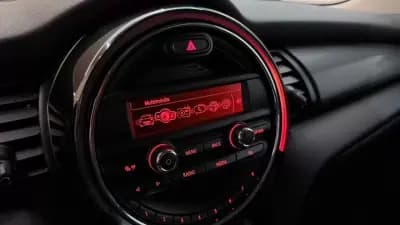 Vendo MINI Cooper 2014 - 11990 EUR, 116384 km - AUTO.MOTO.pt