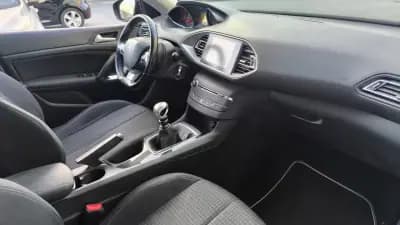 Sell Peugeot 308 SW 2018 - 10800 EUR, 175000 km - AUTO.MOTO.pt