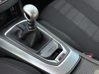 Sell Peugeot 308 SW 2015 - 9900 EUR, 107000 km - AUTO.MOTO.pt