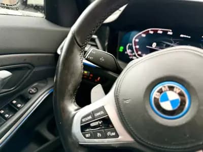 Vendo BMW 320 2022 - 31950 EUR, 89000 km - AUTO.MOTO.pt