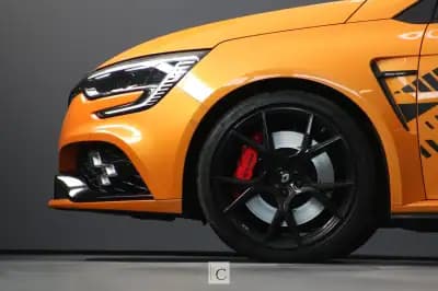 Vendo Renault Mégane 2023 - 75000 EUR, 4000 km - AUTO.MOTO.pt