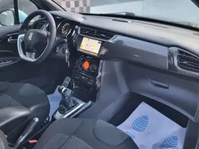 Vendo Citroën DS3 2011 - 8500 EUR, 146000 km - AUTO.MOTO.pt