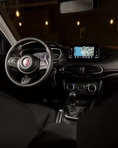 Sell Fiat Tipo Station Wagon Cross 2024 - 16950 EUR, 37000 km - AUTO.MOTO.pt