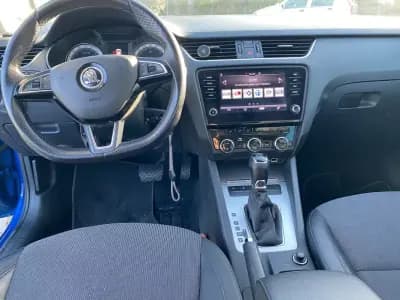 Vendo Skoda Octavia Break 2020 - 14750 EUR, 220634 km - AUTO.MOTO.pt