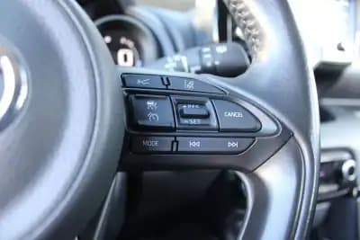 Sell Toyota Yaris 2021 - 19250 EUR, 100929 km - AUTO.MOTO.pt