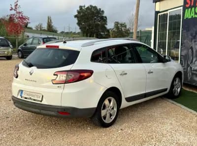 Vendo Renault Mégane 2009 - 5250 EUR, 266113 km - AUTO.MOTO.pt