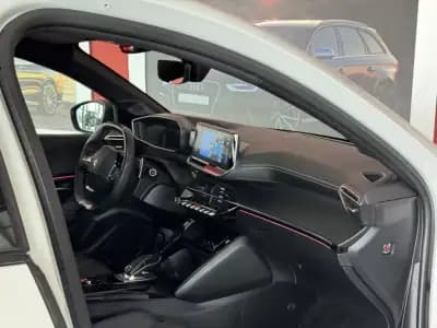 Vendo Peugeot 208 2022 - 21990 EUR, 19759 km - AUTO.MOTO.pt