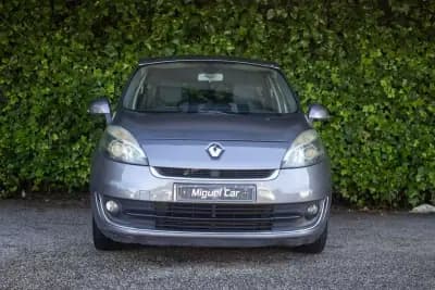 Vendo Renault Scénic 2012 - 8900 EUR, 254000 km - AUTO.MOTO.pt