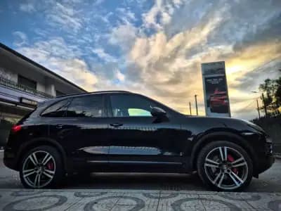 Sell Porsche Cayenne 2012 - 34500 EUR, 179000 km - AUTO.MOTO.pt