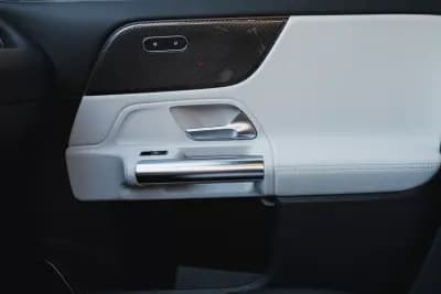 Sell Mercedes-Benz GLA 250 2022 - 35000 EUR, 107230 km - AUTO.MOTO.pt