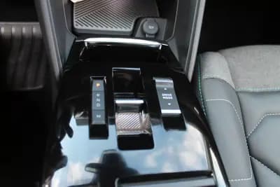 Sell Citroën C4 2021 - 19990 EUR, 62000 km - AUTO.MOTO.pt