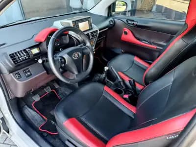 Vendo Toyota iQ 2011 - 10500 EUR, 110000 km - AUTO.MOTO.pt