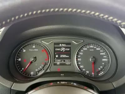 Vendo Audi A3 Sportback 2015 - 17750 EUR, 151869 km - AUTO.MOTO.pt