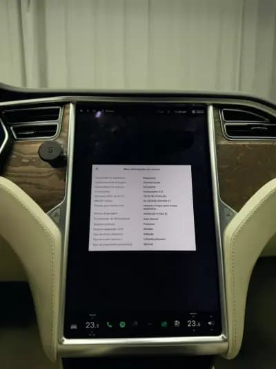 Vendo Tesla Model S 2018 - 23500 EUR, 183000 km - AUTO.MOTO.pt