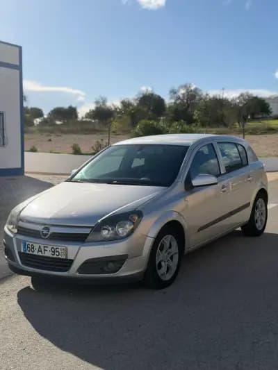 Sell Opel Astra 2005 - 3900 EUR, 371892 km - AUTO.MOTO.pt
