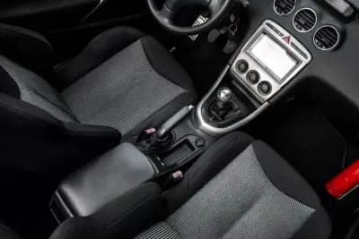 Vendo Peugeot 308 CC 2010 - 10450 EUR, 210184 km - AUTO.MOTO.pt