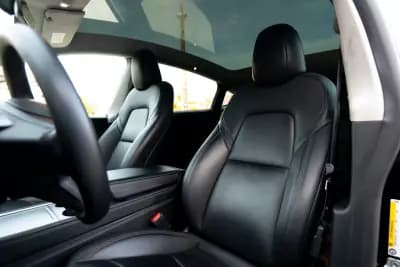 Vendo Tesla Model Y 2022 - 38900 EUR, 54000 km - AUTO.MOTO.pt