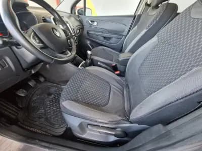Vendo Renault Captur 2017 - 11750 EUR, 145000 km - AUTO.MOTO.pt