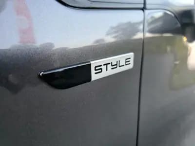 Sell Peugeot 2008 2016 - 12990 EUR, 160000 km - AUTO.MOTO.pt