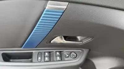 Sell Citroën e-C4 2022 - 21980 EUR, 44200 km - AUTO.MOTO.pt