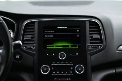 Vendo Renault Mégane Sport Tourer 2017 - 14950 EUR, 84000 km - AUTO.MOTO.pt