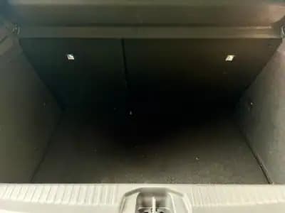 Vendo Renault Clio 2020 - 16950 EUR, 99000 km - AUTO.MOTO.pt